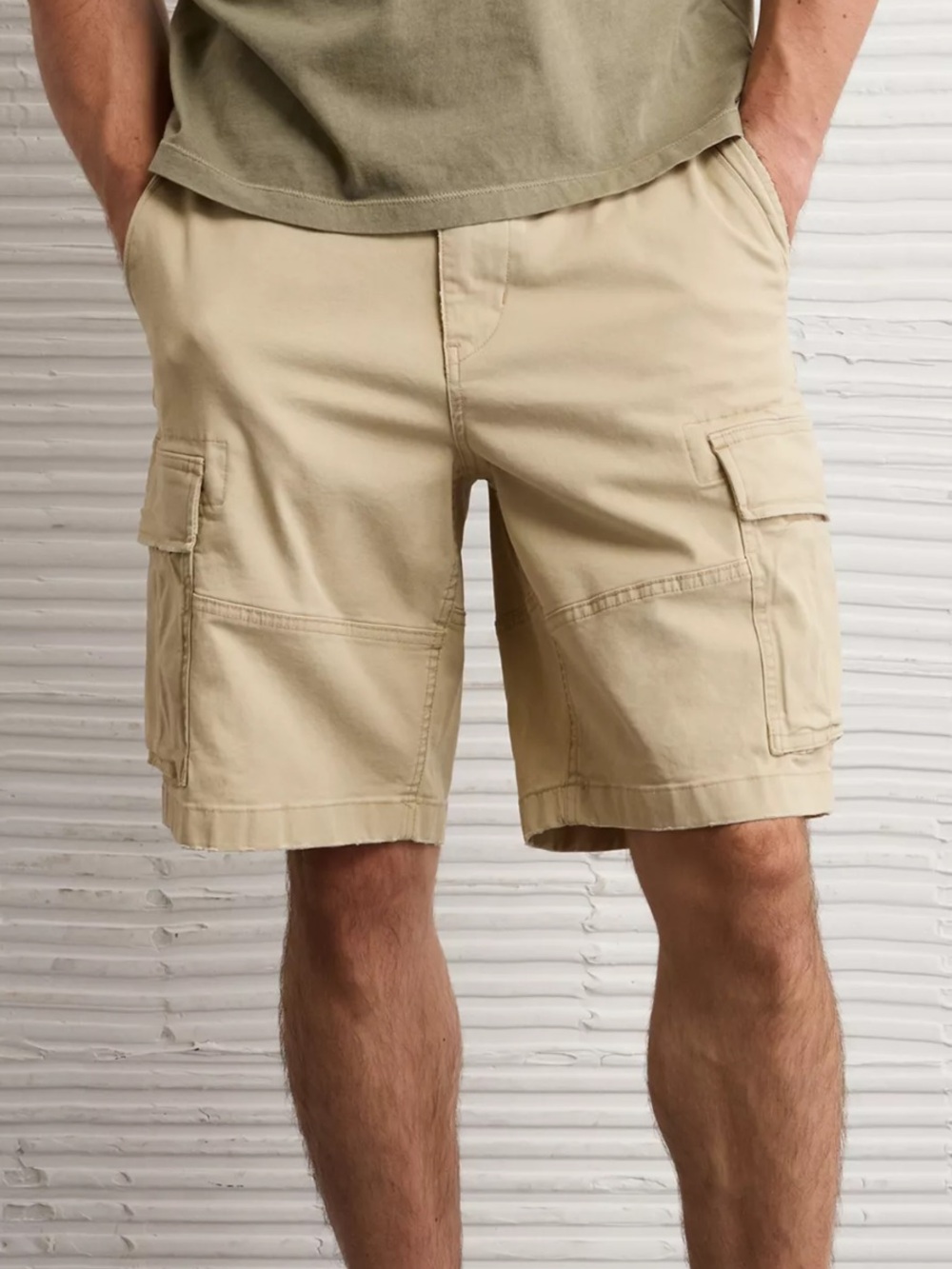 American Eagle Outfitters Men's Khaki Cargo Shorts